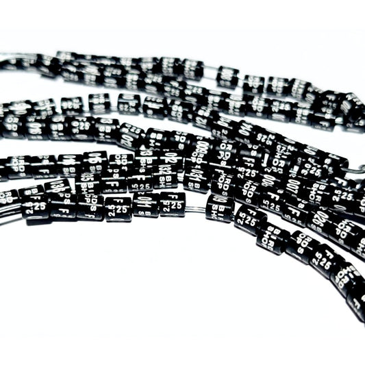 20 anillos cerrados negros grabados a láser año 25